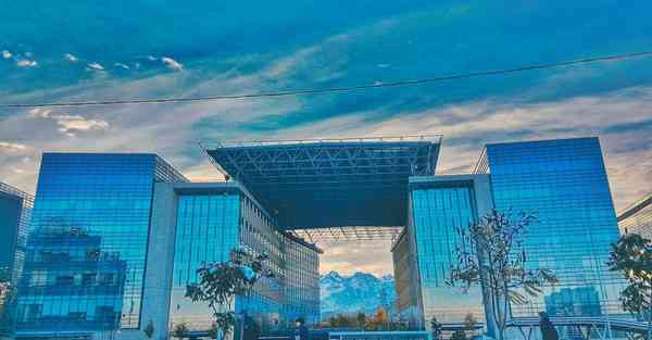 一键AI绘画白衣天使（画一幅白衣天使的教程）