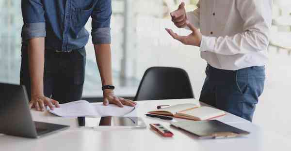 智能小宝机器人充电，智能小宝机器人充电怎么充