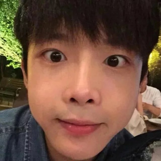 荀睿士媚