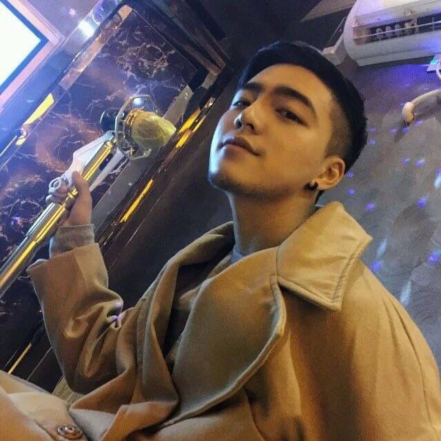 韦琴策豪