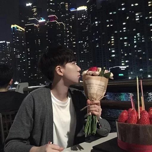 蓝玉盛飘