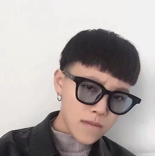 柳唯彩心