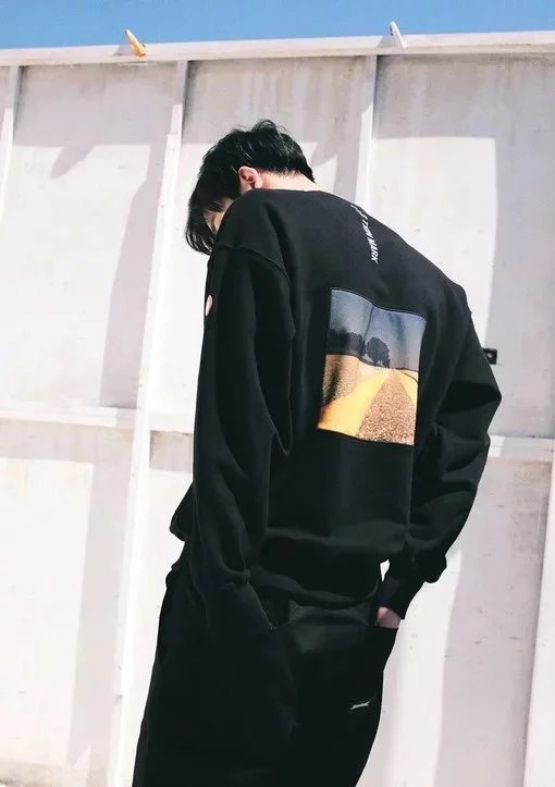 贺弘卿琛