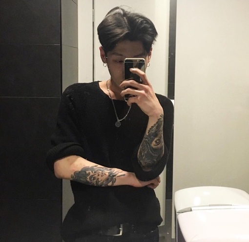 纪学江影