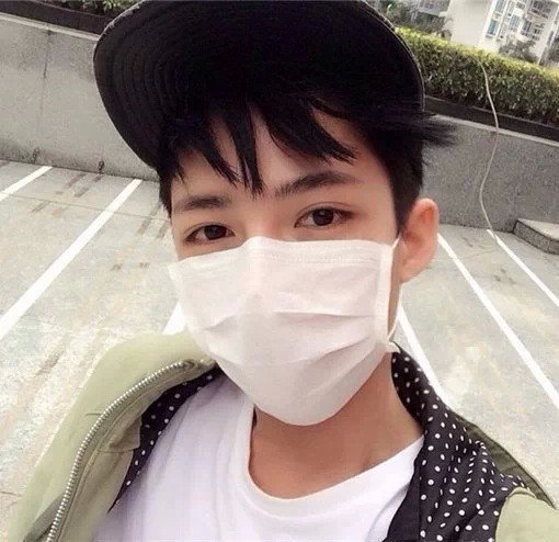 荣昭融琦