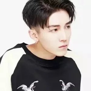 封贤哲翠